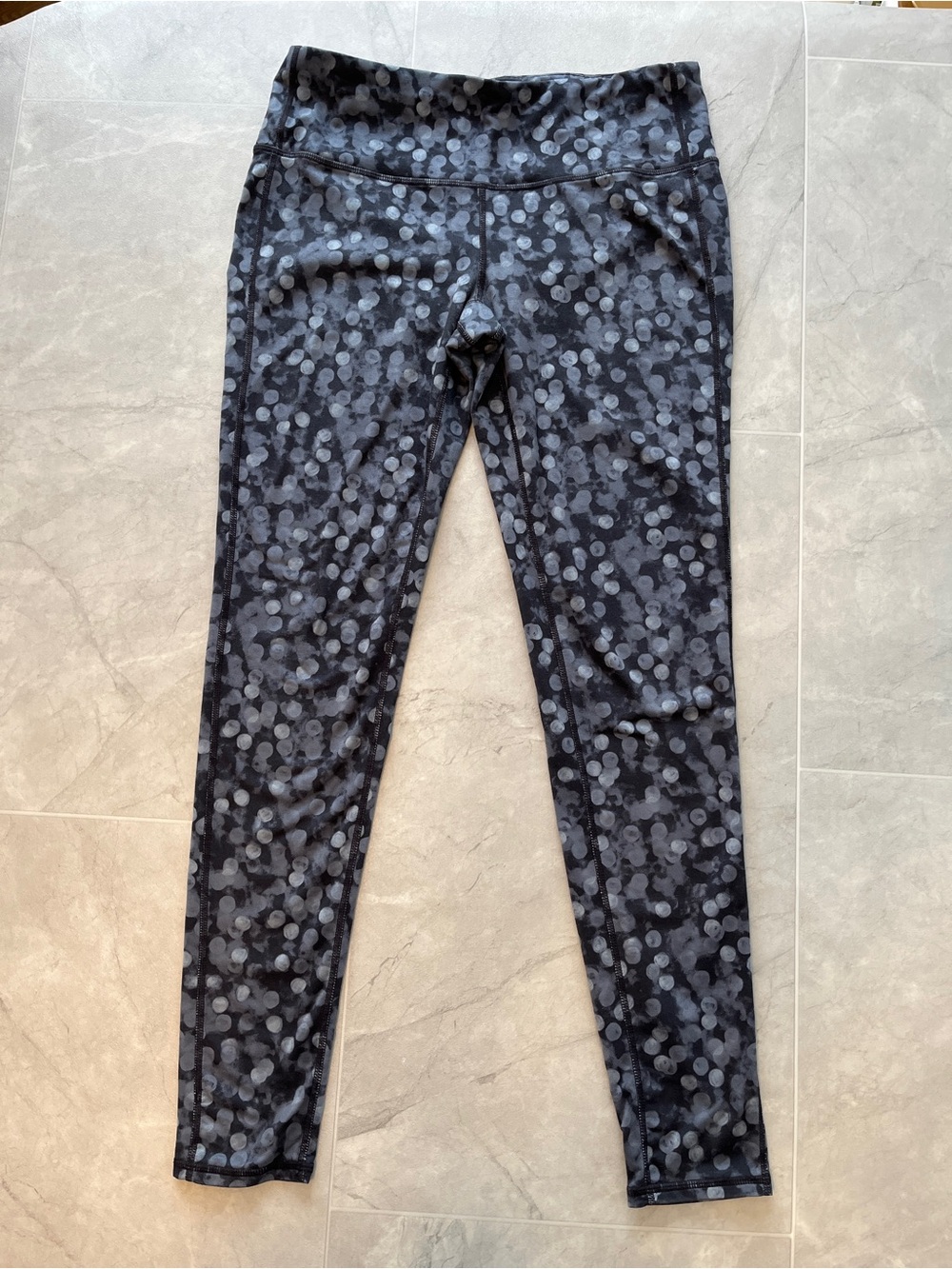 Athleta Black Leggings with Light Gray Bubble Print size M Stretch Women
